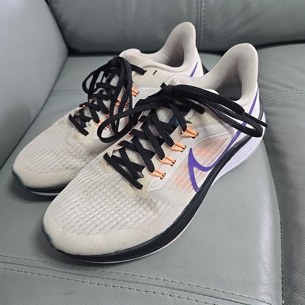 Nike Air Zoom Pegasus 39 Athletic Women Shoes Size 6 Ivory Training Sneakers